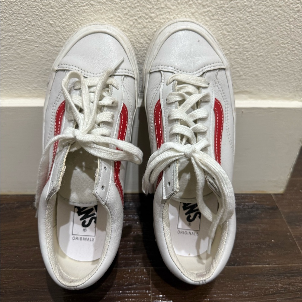 Vans Women's Sneakers - White and Red